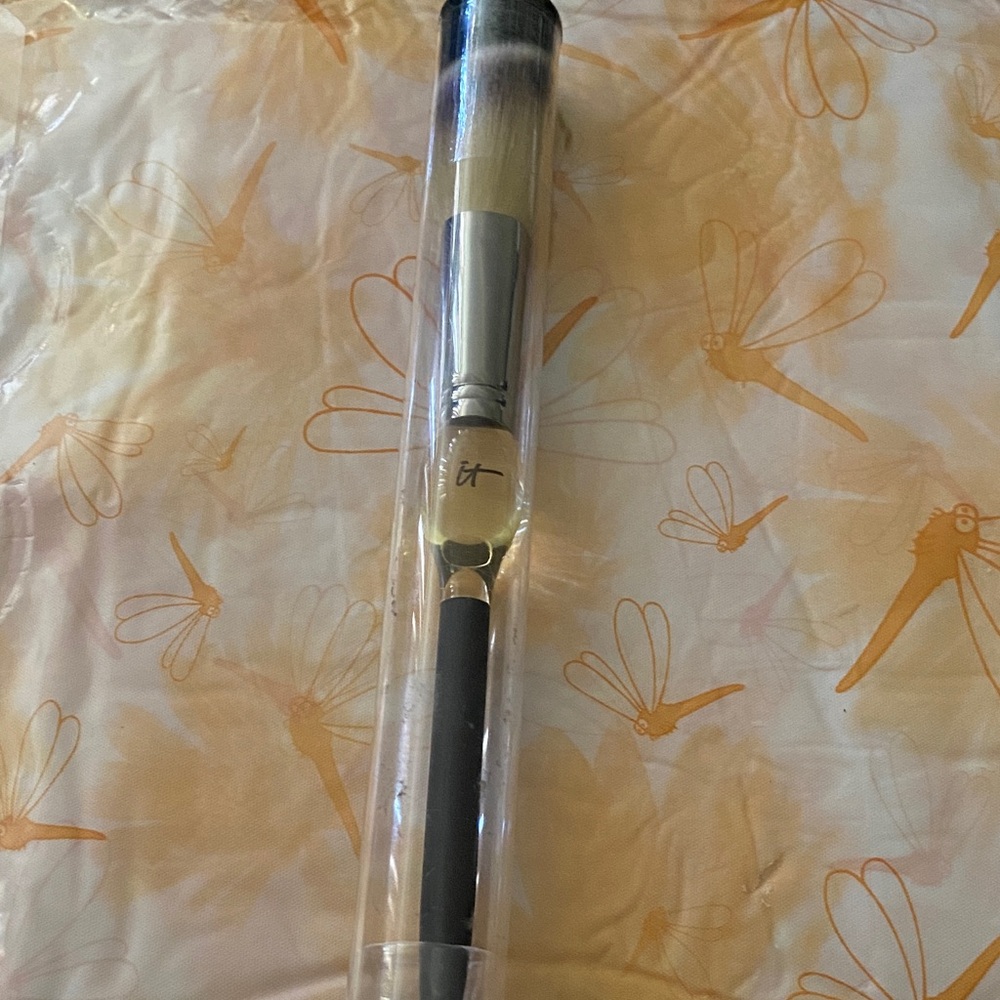 it cosmetics Heavenly Luxe French Boutique Blush Brush No.4